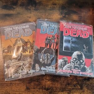 The Walking Dead Comic Book Set